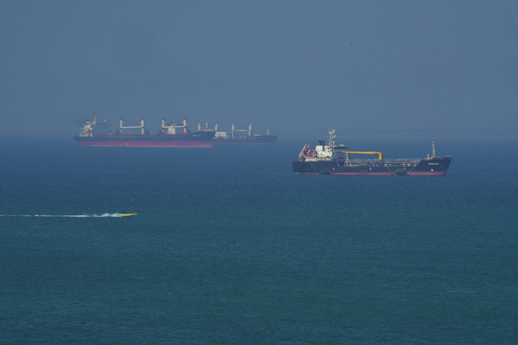Only Iran-Linked Traffic Moves Through Hormuz Amid Blockades