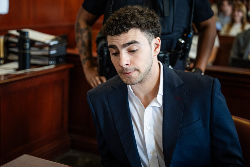 Insurer CEO Shooting Suspect Mangione’s Federal Trial Delayed Until After State Trial