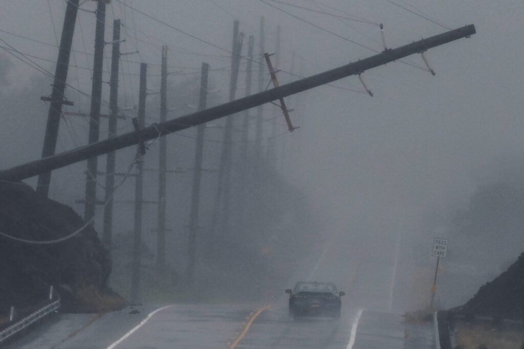 Lala Leaves One Dead in Hawaii With Heavy Rain, Wind to Come
