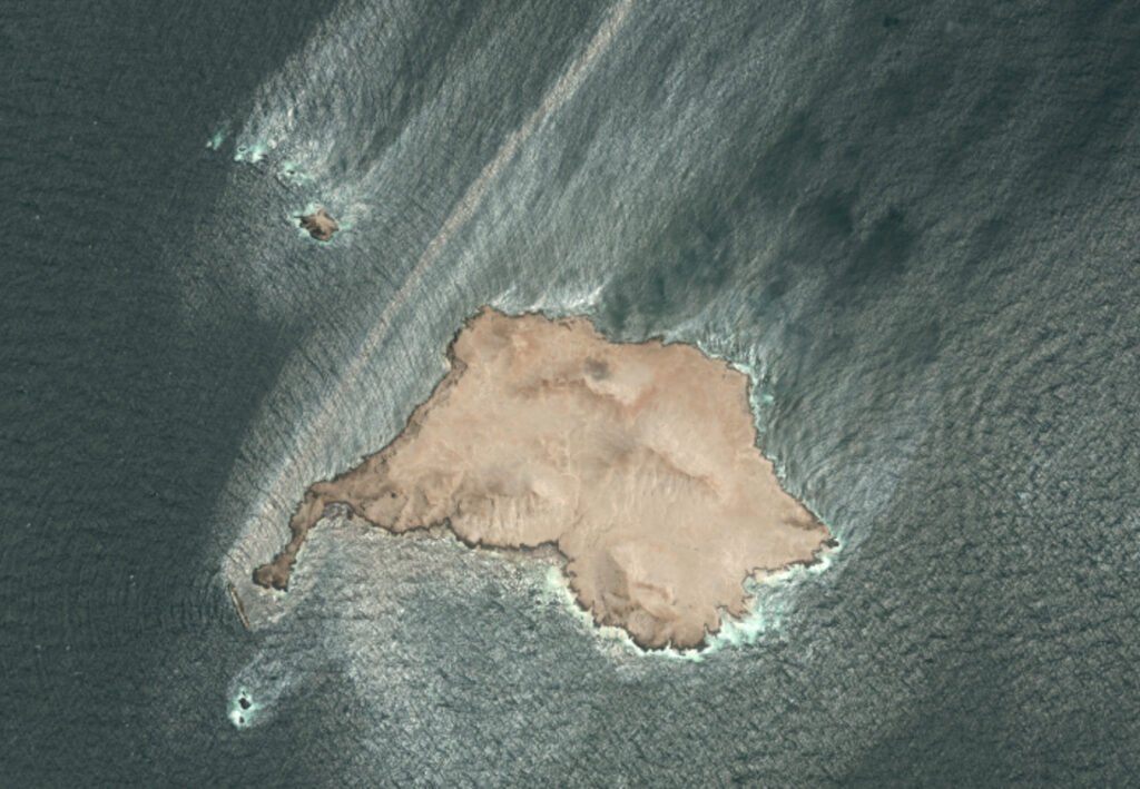 Two Slicks Appear in Gulf as Huge Oil Spill off Oman Threatens Disaster