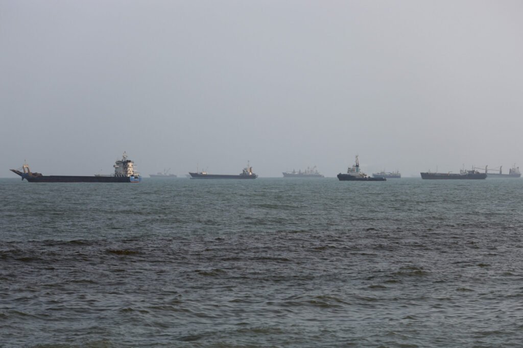 Two Oil Supertankers Hit by Projectiles in Hormuz, Marisks Says