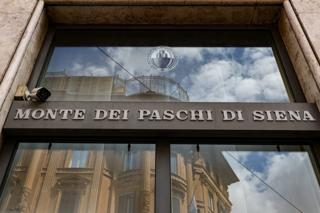 Axa Braces for Loss of Paschi Contract as Italy Bank Deals Swirl