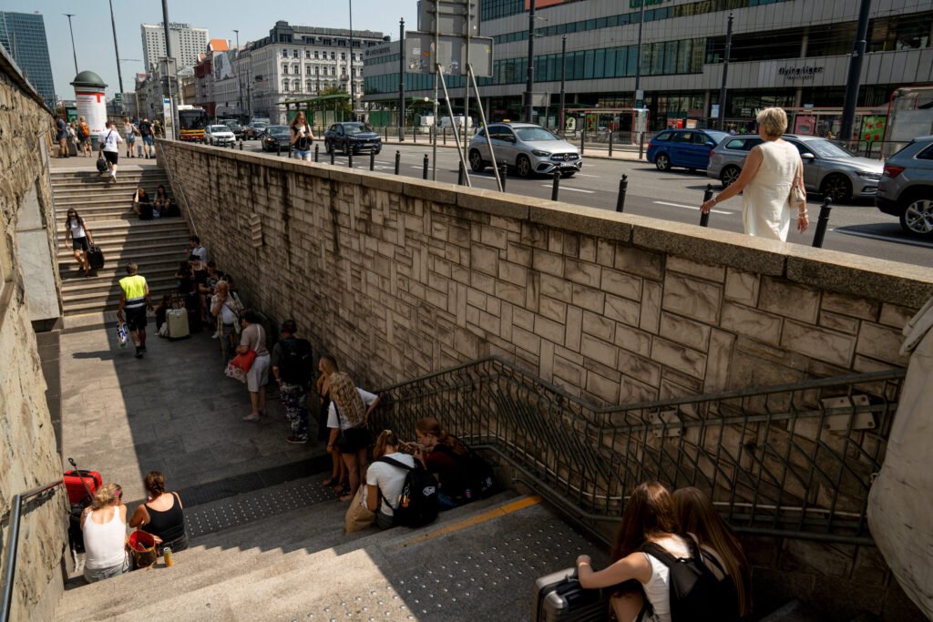EU’s Insurance Watchdog Warns of Risks Tied to Extreme Heat